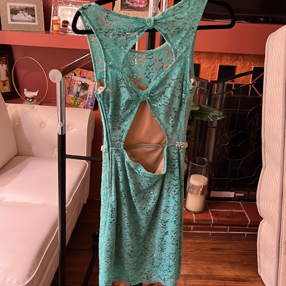 Dress - Picture 2 of 2